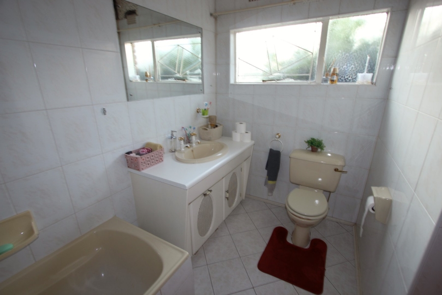 4 Bedroom Property for Sale in Riebeeckstad Free State